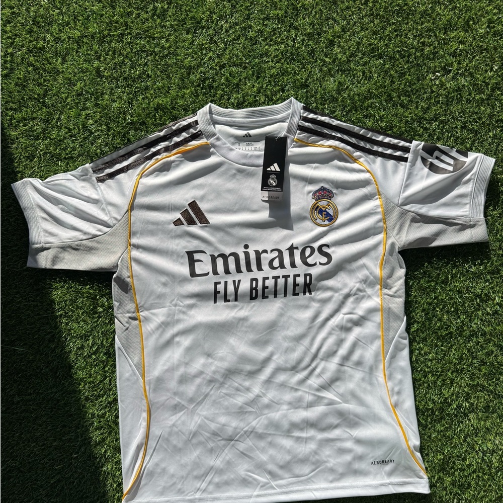 Men’s Mbappé #10 Real Madrid jersey 25-26 - Picture 2 of 2